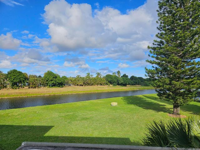 1845 NW 18th Street 202, Delray Beach, FL 33445