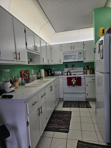 1845 NW 18th Street 202, Delray Beach, FL 33445