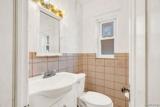 16139 Greenlawn Street, Detroit, MI 48221