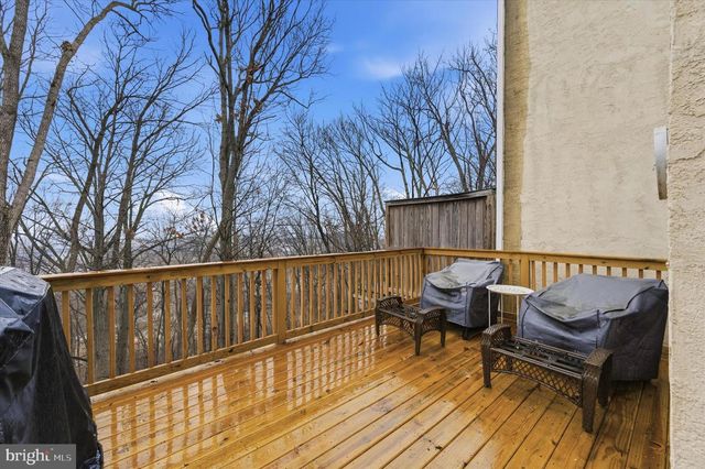 102 CAMPBELL DR, Conshohocken, PA 19428