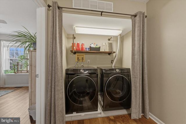 102 CAMPBELL DR, Conshohocken, PA 19428