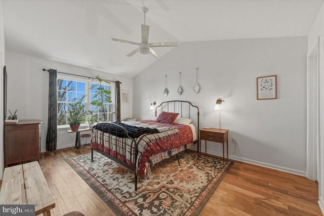 102 CAMPBELL DR, Conshohocken, PA 19428