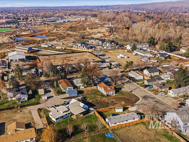 5165 N Quinella St, Garden City, ID 83714