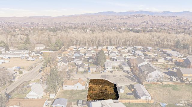 5165 N Quinella St, Garden City, ID 83714