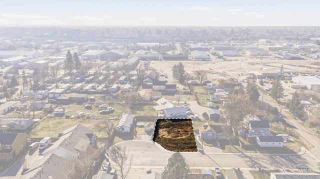 5165 N Quinella St, Garden City, ID 83714