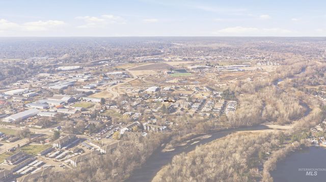 5165 N Quinella St, Garden City, ID 83714