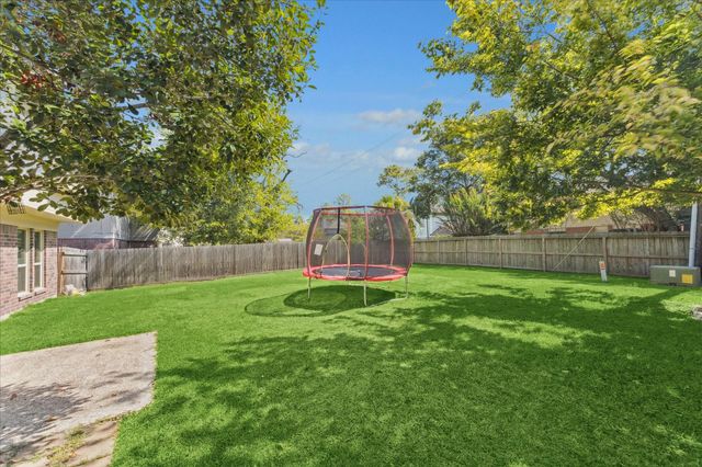 1306 Chestnut Springs Lane, Houston, TX 77062