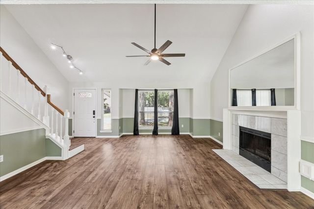 1306 Chestnut Springs Lane, Houston, TX 77062