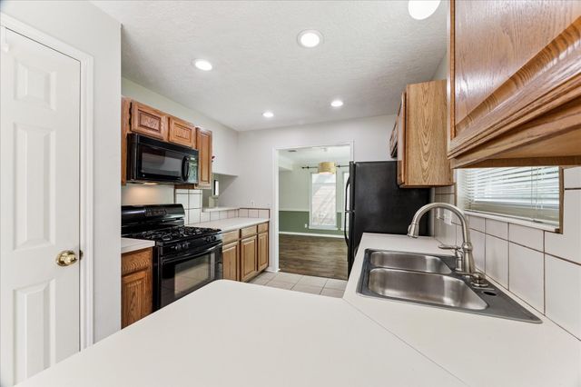 1306 Chestnut Springs Lane, Houston, TX 77062