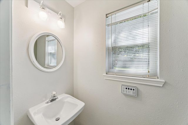 1306 Chestnut Springs Lane, Houston, TX 77062