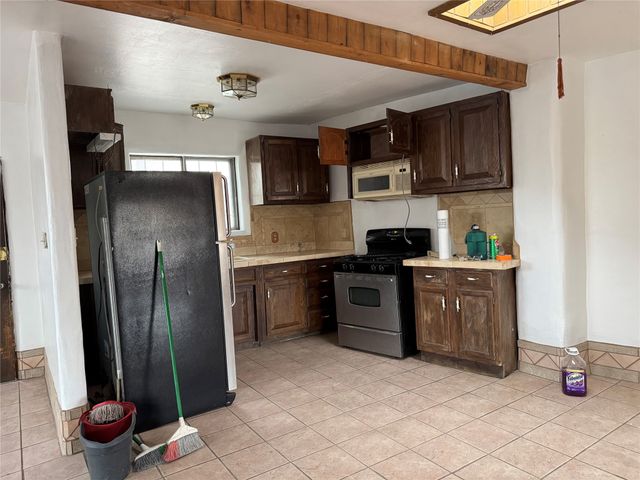 1901 Arroyo De Las Cruces, Santa Fe, NM 87505