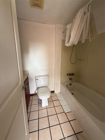 1901 Arroyo De Las Cruces, Santa Fe, NM 87505