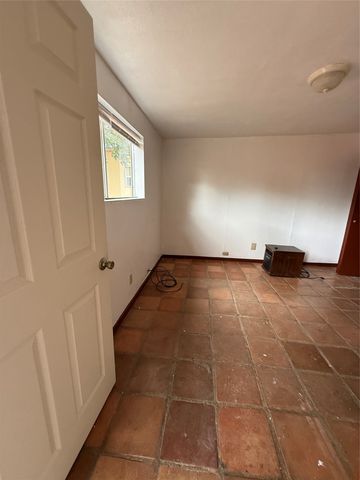 1901 Arroyo De Las Cruces, Santa Fe, NM 87505