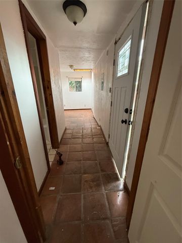 1901 Arroyo De Las Cruces, Santa Fe, NM 87505