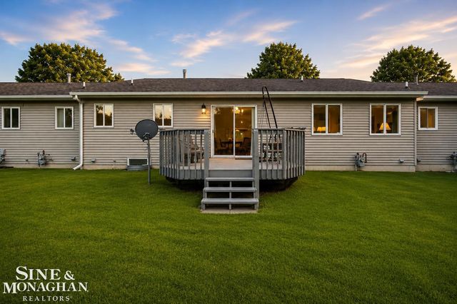 220 Superior Avenue, Marine City, MI 48039