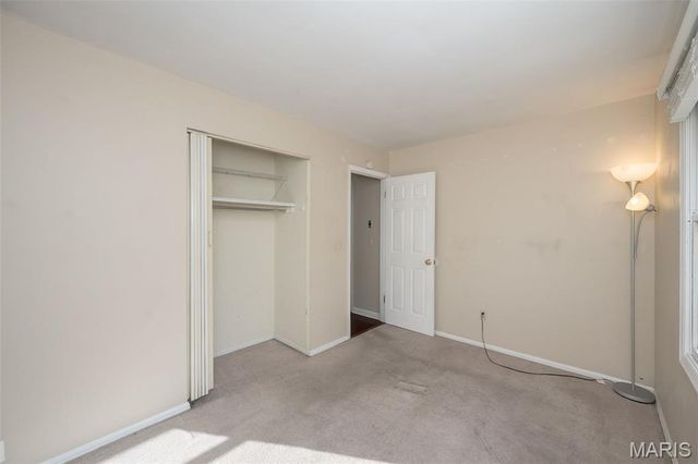 537 Treetop Village Drive, Ballwin, MO 63021