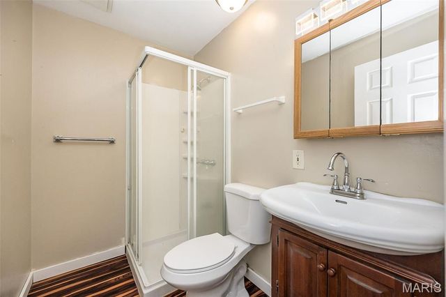 537 Treetop Village Drive, Ballwin, MO 63021