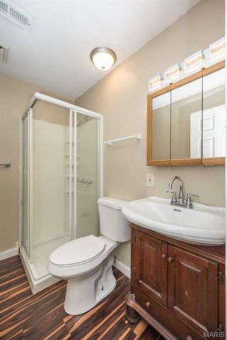 537 Treetop Village Drive, Ballwin, MO 63021