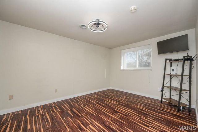 537 Treetop Village Drive, Ballwin, MO 63021