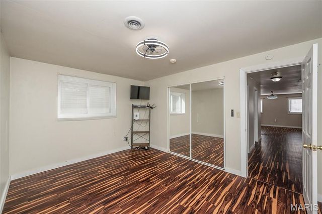 537 Treetop Village Drive, Ballwin, MO 63021