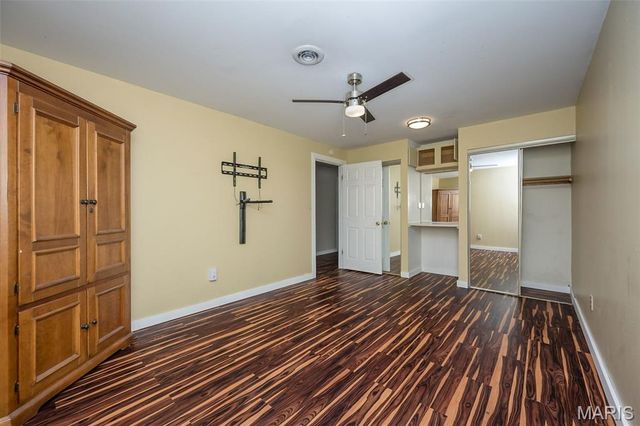 537 Treetop Village Drive, Ballwin, MO 63021