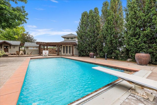 10060 W Rolling Hills Dr., Star, ID 83669