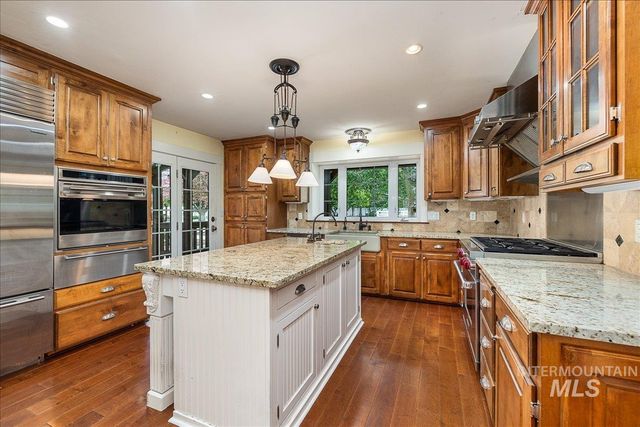 10060 W Rolling Hills Dr., Star, ID 83669