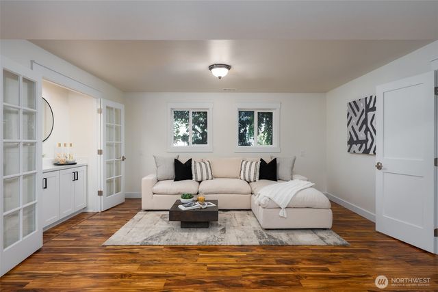 11619 NE 97th Street, Kirkland, WA 98033