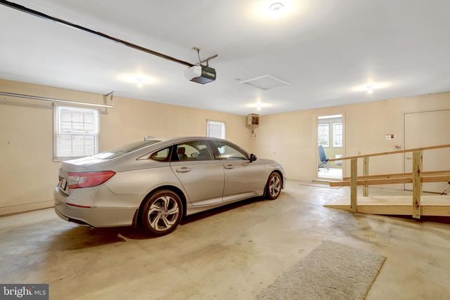 6107 CRAFT RD, Alexandria, VA 22310