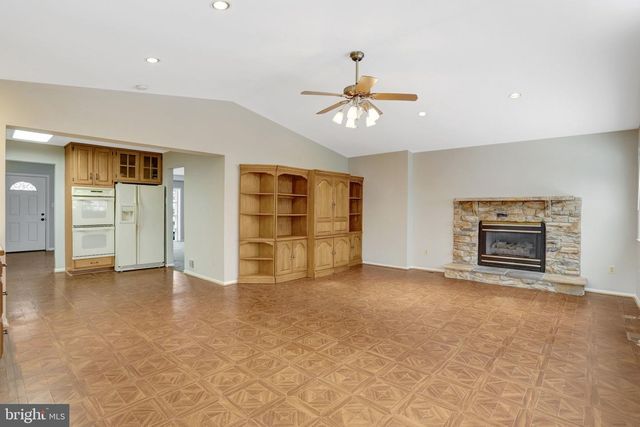 6107 CRAFT RD, Alexandria, VA 22310