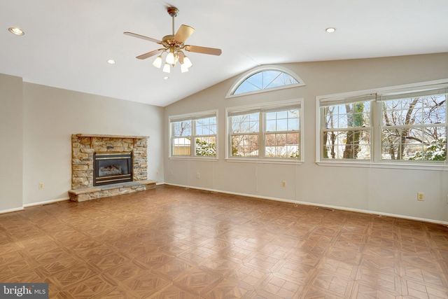 6107 CRAFT RD, Alexandria, VA 22310