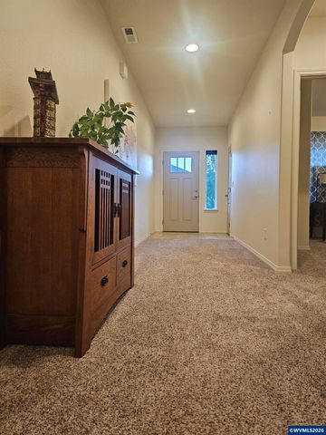 1363 Jefferson St, Independence, OR 97351