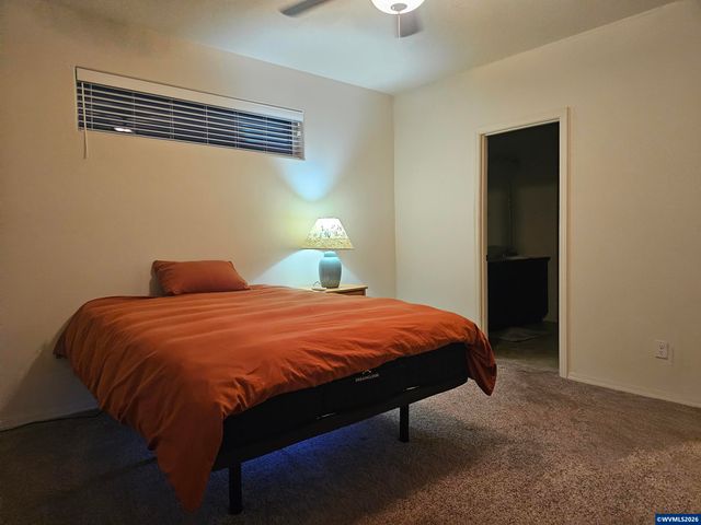 1363 Jefferson St, Independence, OR 97351