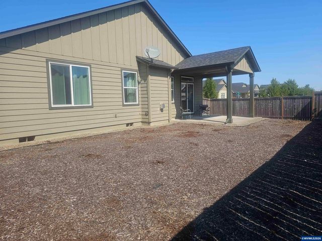 1363 Jefferson St, Independence, OR 97351