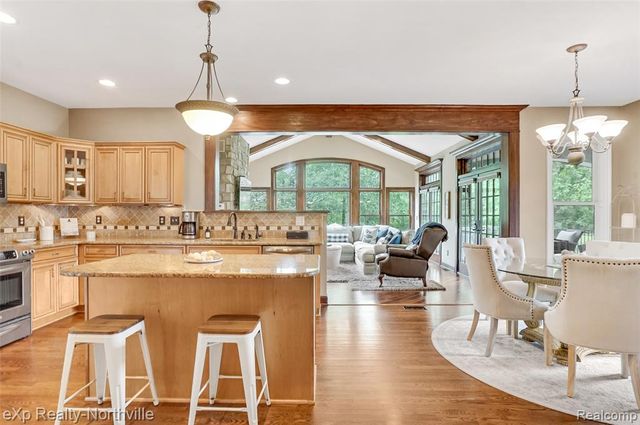 24364 Tara Drive, South Lyon, MI 48178