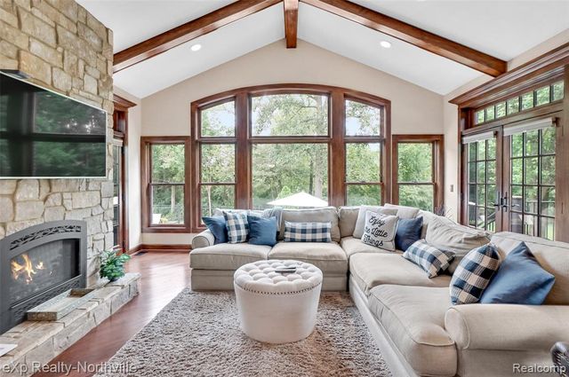 24364 Tara Drive, South Lyon, MI 48178