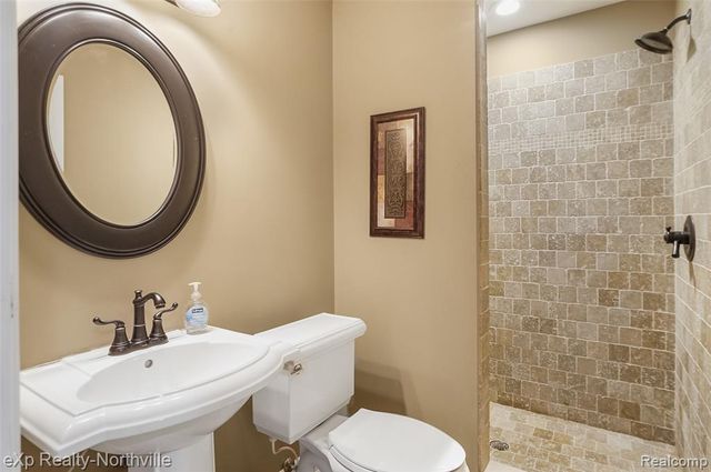 24364 Tara Drive, South Lyon, MI 48178