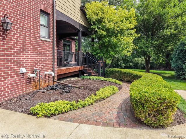 24364 Tara Drive, South Lyon, MI 48178