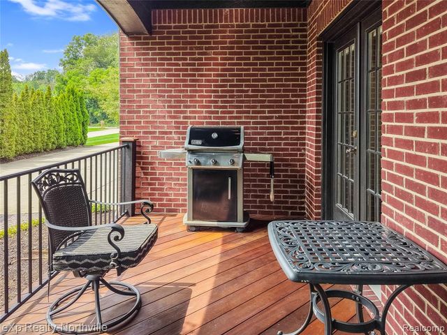24364 Tara Drive, South Lyon, MI 48178