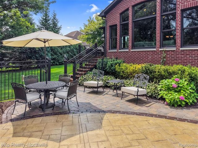 24364 Tara Drive, South Lyon, MI 48178