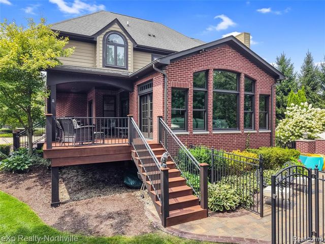 24364 Tara Drive, South Lyon, MI 48178