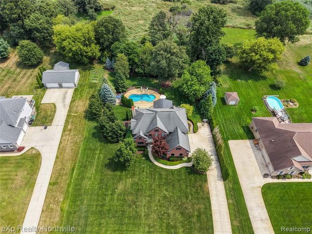 24364 Tara Drive, South Lyon, MI 48178