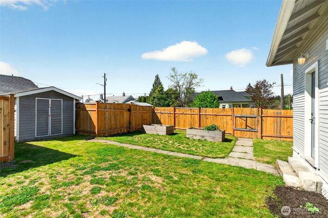 5802 S Warner Street, Tacoma, WA 98409
