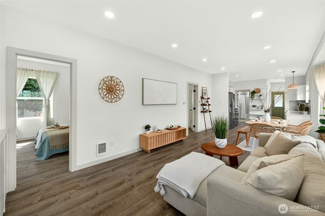 5802 S Warner Street, Tacoma, WA 98409