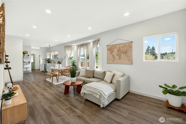 5802 S Warner Street, Tacoma, WA 98409