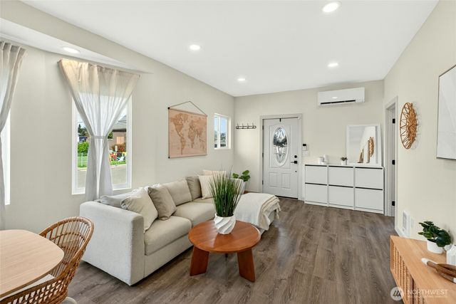 5802 S Warner Street, Tacoma, WA 98409