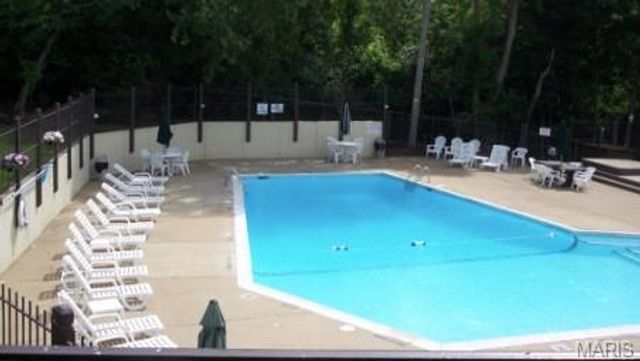 11941 Autumn Trace Court, Maryland Heights, MO 63043