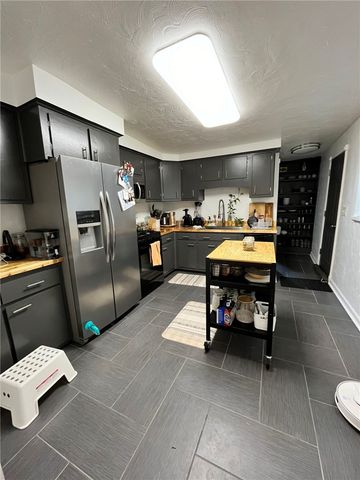 1827 Lowrie St, Troy Hill, PA 15212