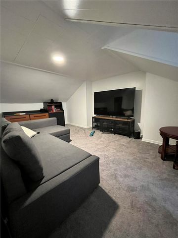 1827 Lowrie St, Troy Hill, PA 15212