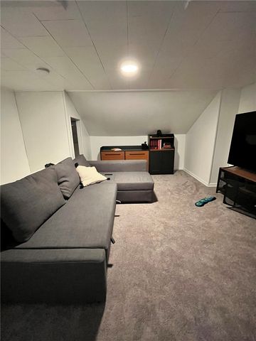 1827 Lowrie St, Troy Hill, PA 15212